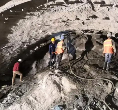 祁县拱顶带模注浆料的施工流程及注意事项